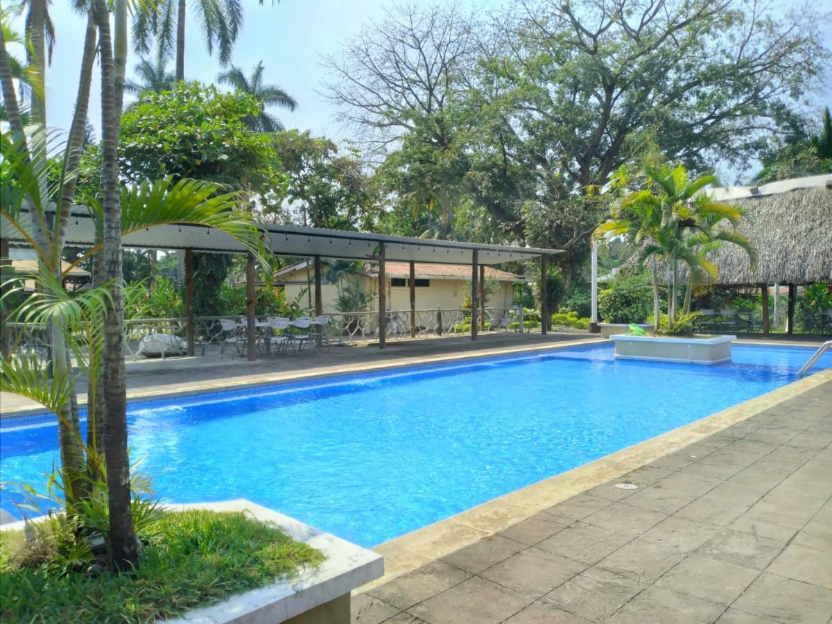 Hotel La Colonia レタルレウ エクステリア 写真