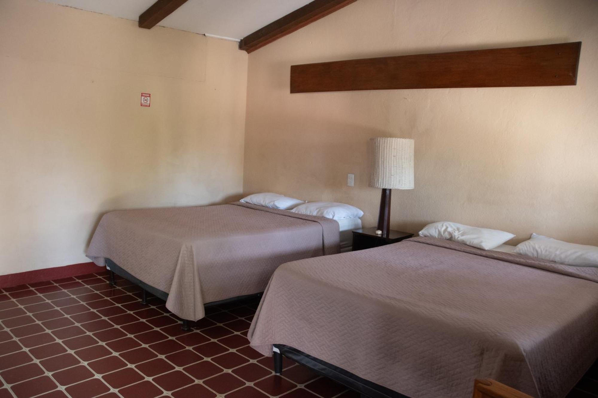 Hotel La Colonia レタルレウ エクステリア 写真